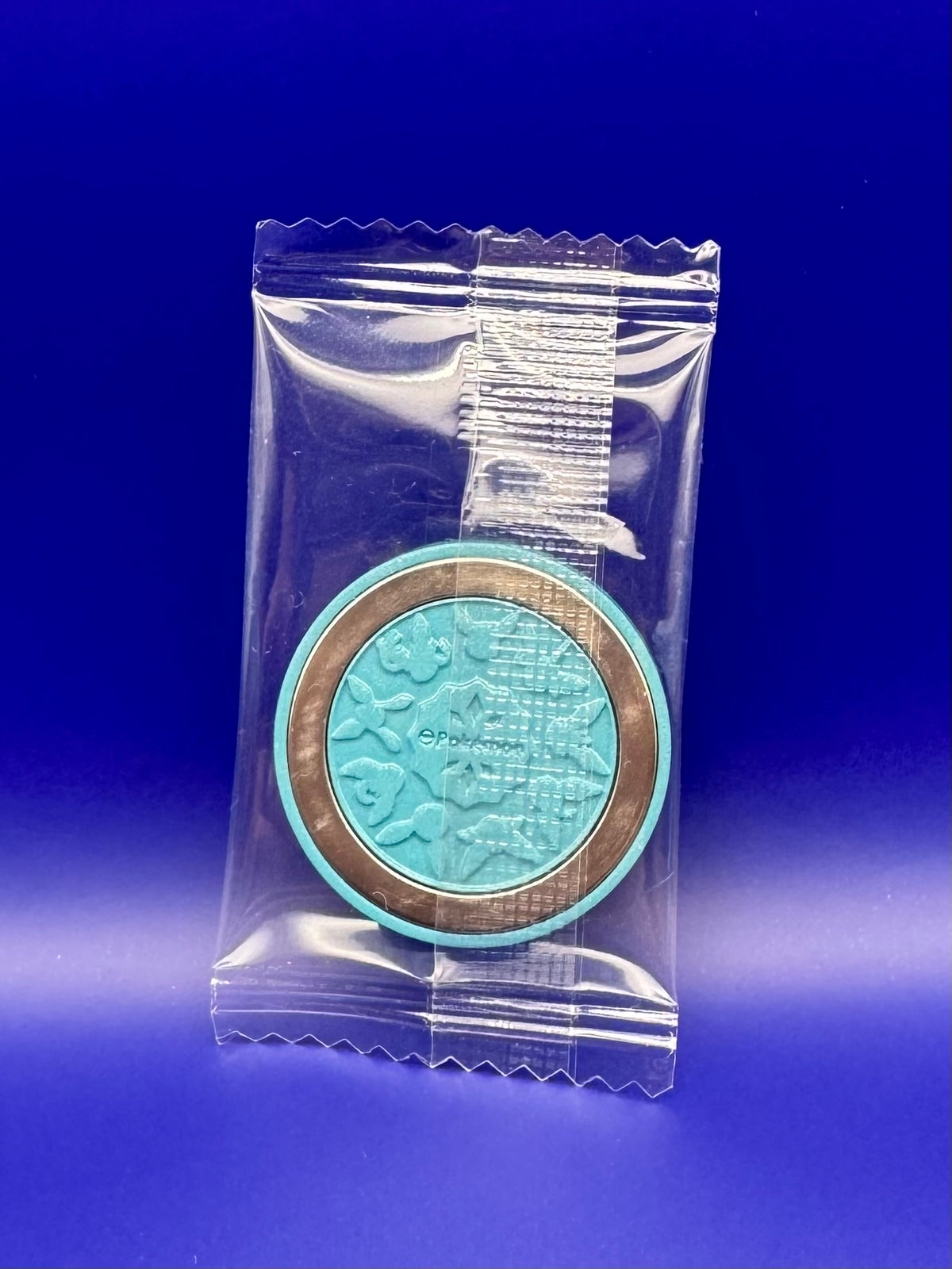 Vaporeon rare tin & magnet